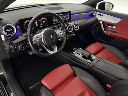 Mercedes-Benz A-Klasse 180 AMG | Pano | Sfeerverl. | Virtual | Camera | Carplay | LED