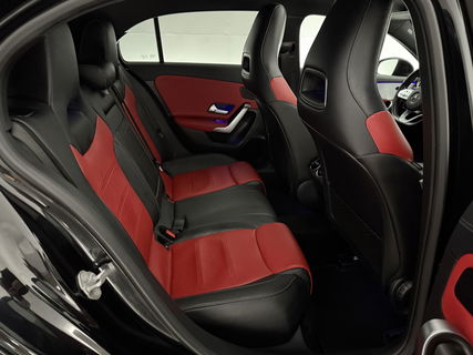 Mercedes-Benz A-Klasse 180 AMG | Pano | Sfeerverl. | Virtual | Camera | Carplay | LED