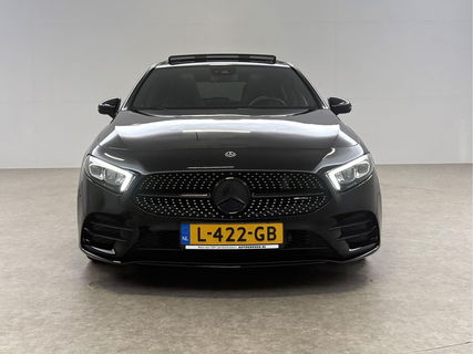 Mercedes-Benz A-Klasse 180 AMG | Pano | Sfeerverl. | Virtual | Camera | Carplay | LED