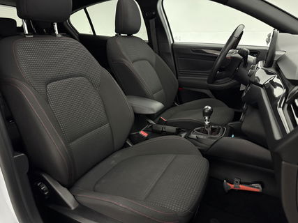 Ford Focus 1.0 EcoBoost ST Line | Panoramadak | Bang&Olufson | LED | Carplay | Navigatie | Cruise | Parkeersens.