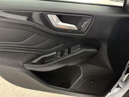 Ford Focus 1.0 EcoBoost ST Line | Panoramadak | Bang&Olufson | LED | Carplay | Navigatie | Cruise | Parkeersens.