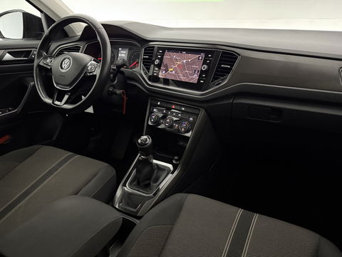 Volkswagen T-Roc TSI Black Edition | Camera | Carplay | LED | Trekh. | Adaptive-Cruise | Parkeersens. | Navi l NAP