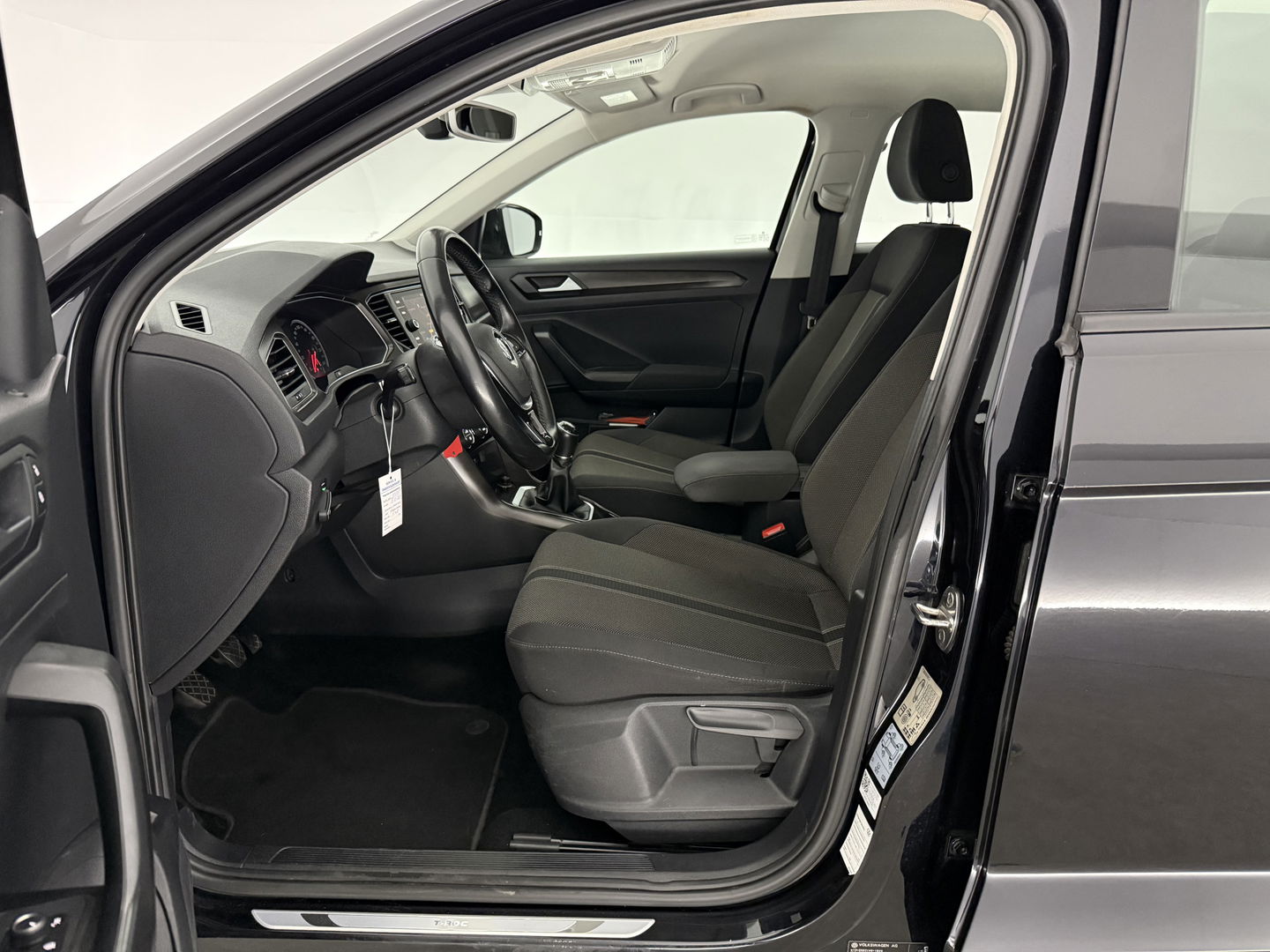 Volkswagen T-Roc TSI Black Edition | Camera | Carplay | LED | Trekh. | Adaptive-Cruise | Parkeersens. | Navi l NAP