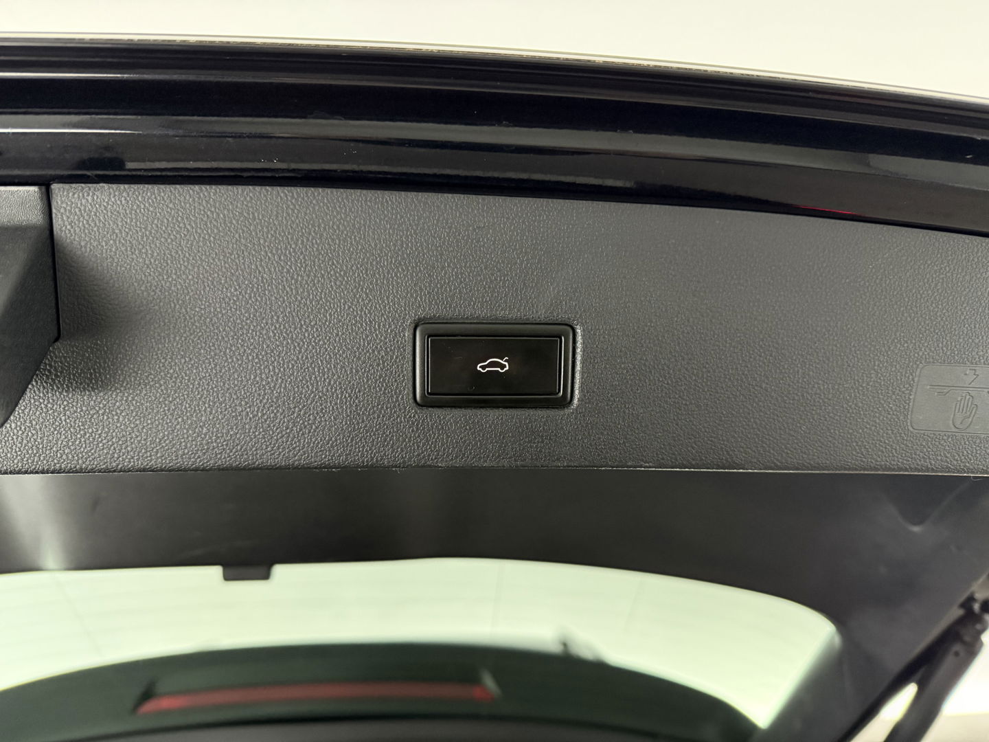 Volkswagen T-Roc TSI Black Edition | Camera | Carplay | LED | Trekh. | Adaptive-Cruise | Parkeersens. | Navi l NAP