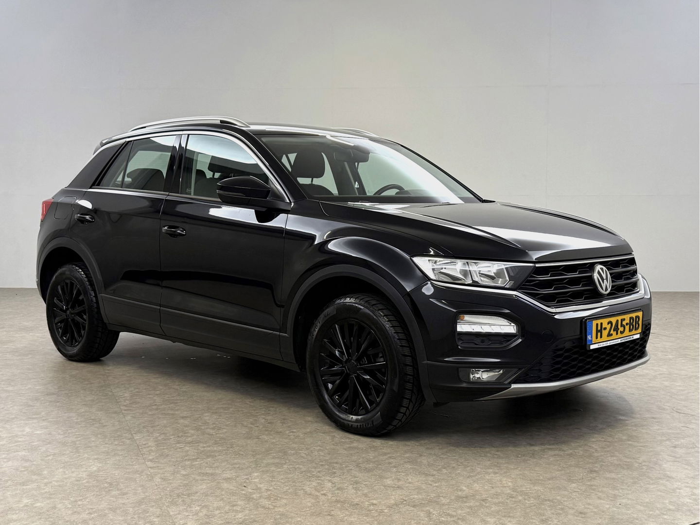 Volkswagen T-Roc TSI Black Edition | Camera | Carplay | LED | Trekh. | Adaptive-Cruise | Parkeersens. | Navi l NAP