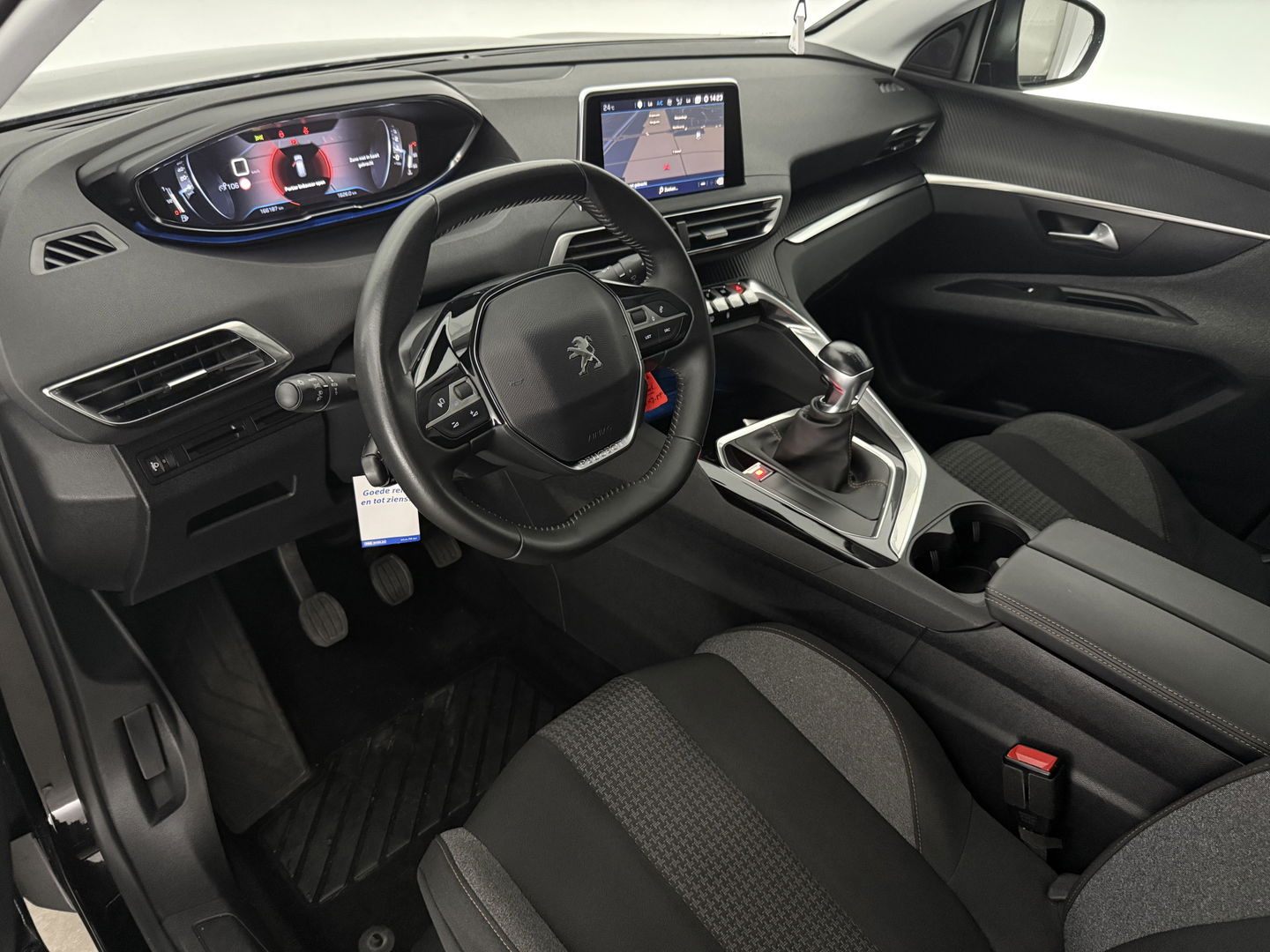 Peugeot 5008 1.2 PureTech | 7 Persoons | LED | Trekh. | 360° | Virtual | Carplay | Parkeersens. l NAP