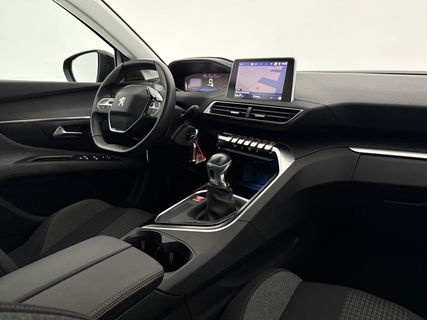 Peugeot 5008 1.2 PureTech | 7 Persoons | LED | Trekhaak | Camera | Virtual Cockpit | Carplay | Parkeersens.