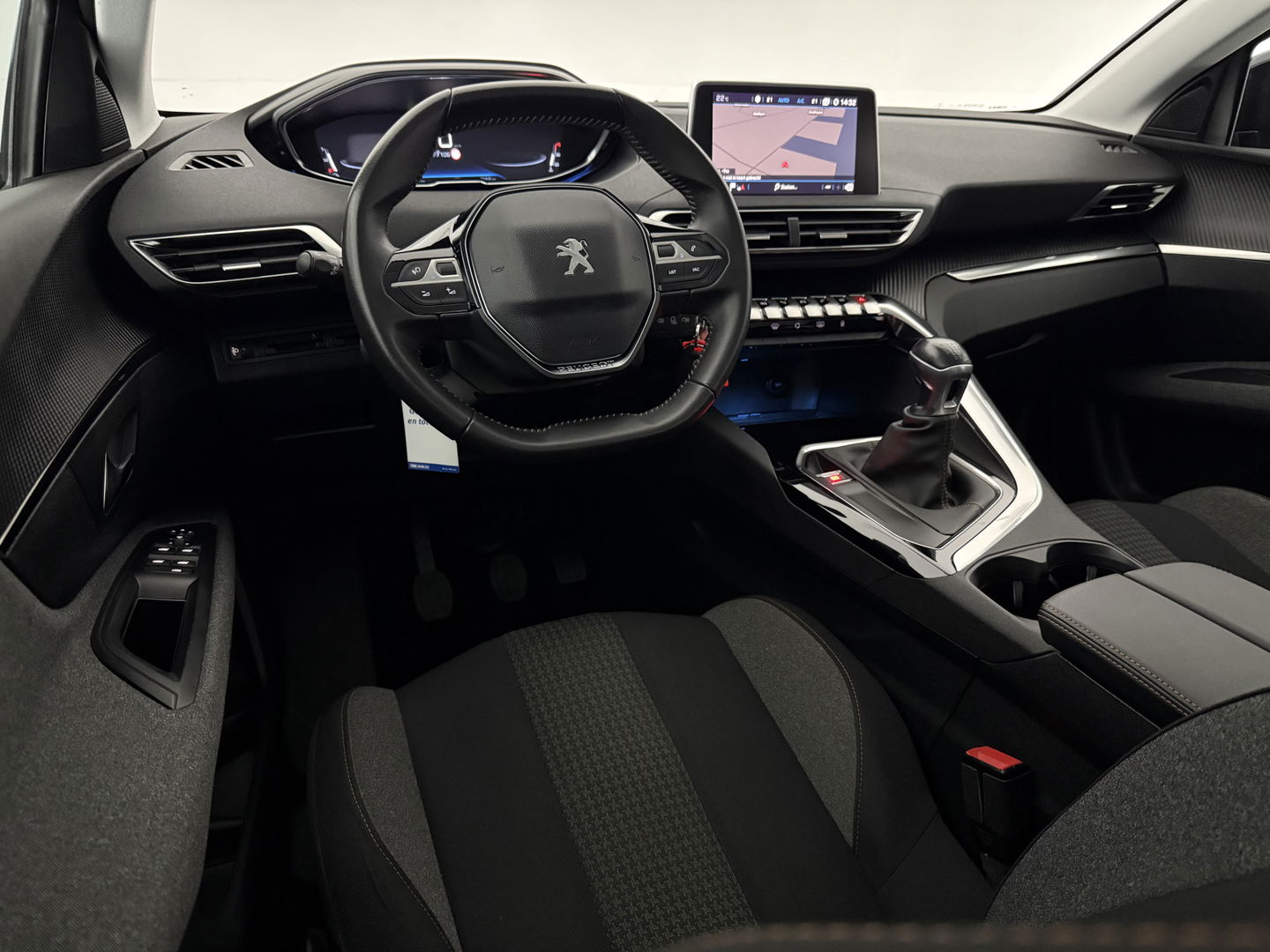 Peugeot 5008 1.2 PureTech | 7 Persoons | LED | Trekh. | 360° | Virtual | Carplay | Parkeersens. l NAP