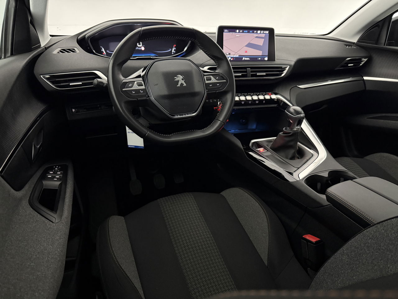 Peugeot 5008 1.2 PureTech | 7 Persoons | LED | Trekhaak | Camera | Virtual Cockpit | Carplay | Parkeersens.
