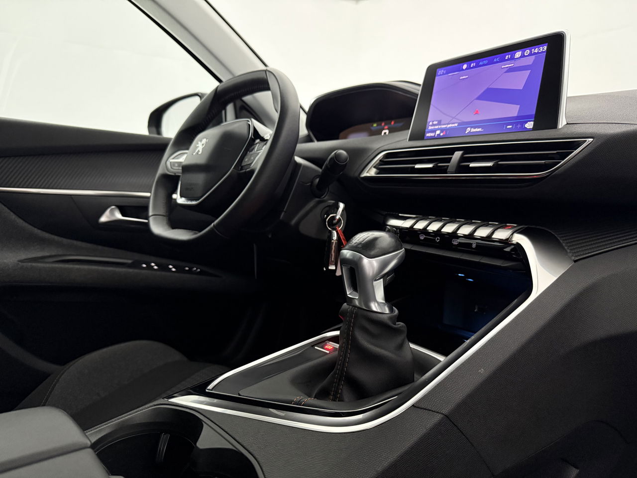 Peugeot 5008 1.2 PureTech | 7 Persoons | LED | Trekhaak | Camera | Virtual Cockpit | Carplay | Parkeersens.