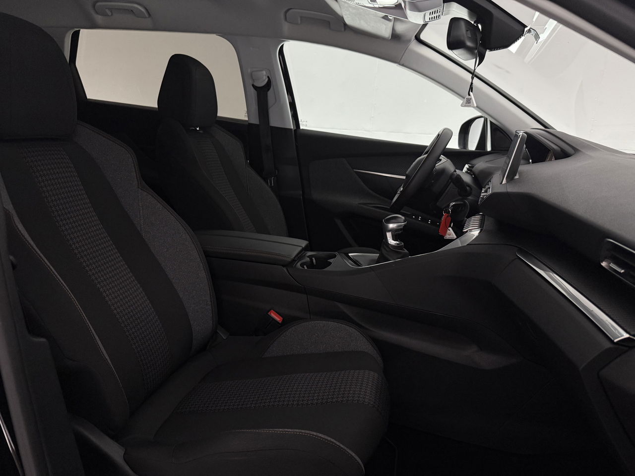 Peugeot 5008 1.2 PureTech | 7 Persoons | LED | Trekhaak | Camera | Virtual Cockpit | Carplay | Parkeersens.