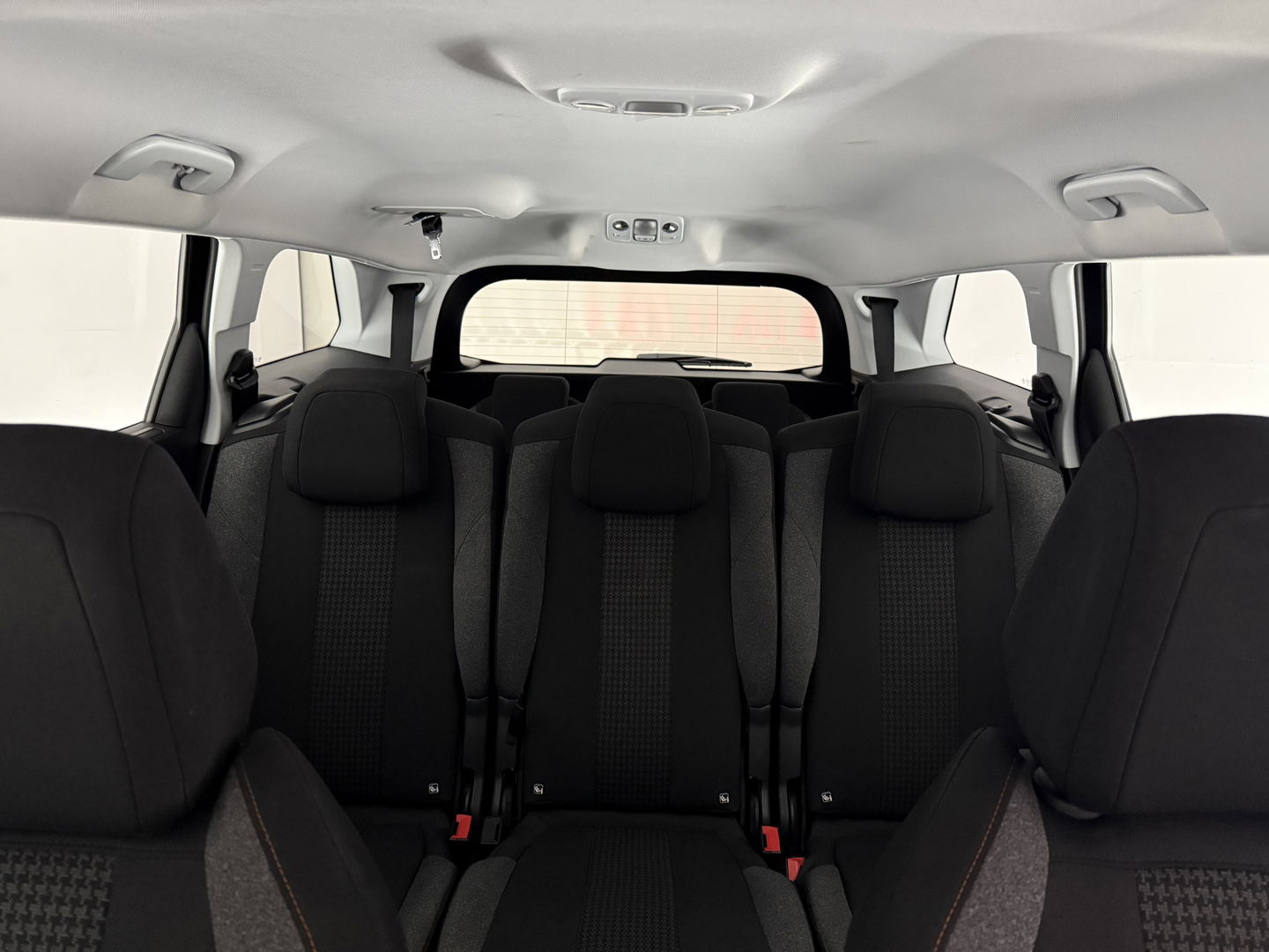 Peugeot 5008 1.2 PureTech | 7 Persoons | LED | Trekh. | 360° | Virtual | Carplay | Parkeersens. l NAP