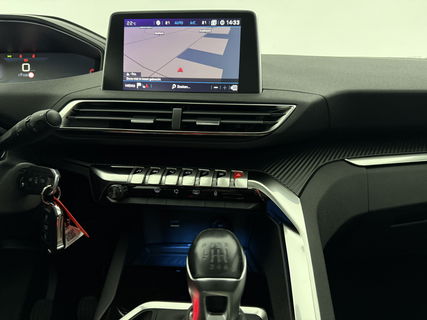 Peugeot 5008 1.2 PureTech | 7 Persoons | LED | Trekhaak | Camera | Virtual Cockpit | Carplay | Parkeersens.
