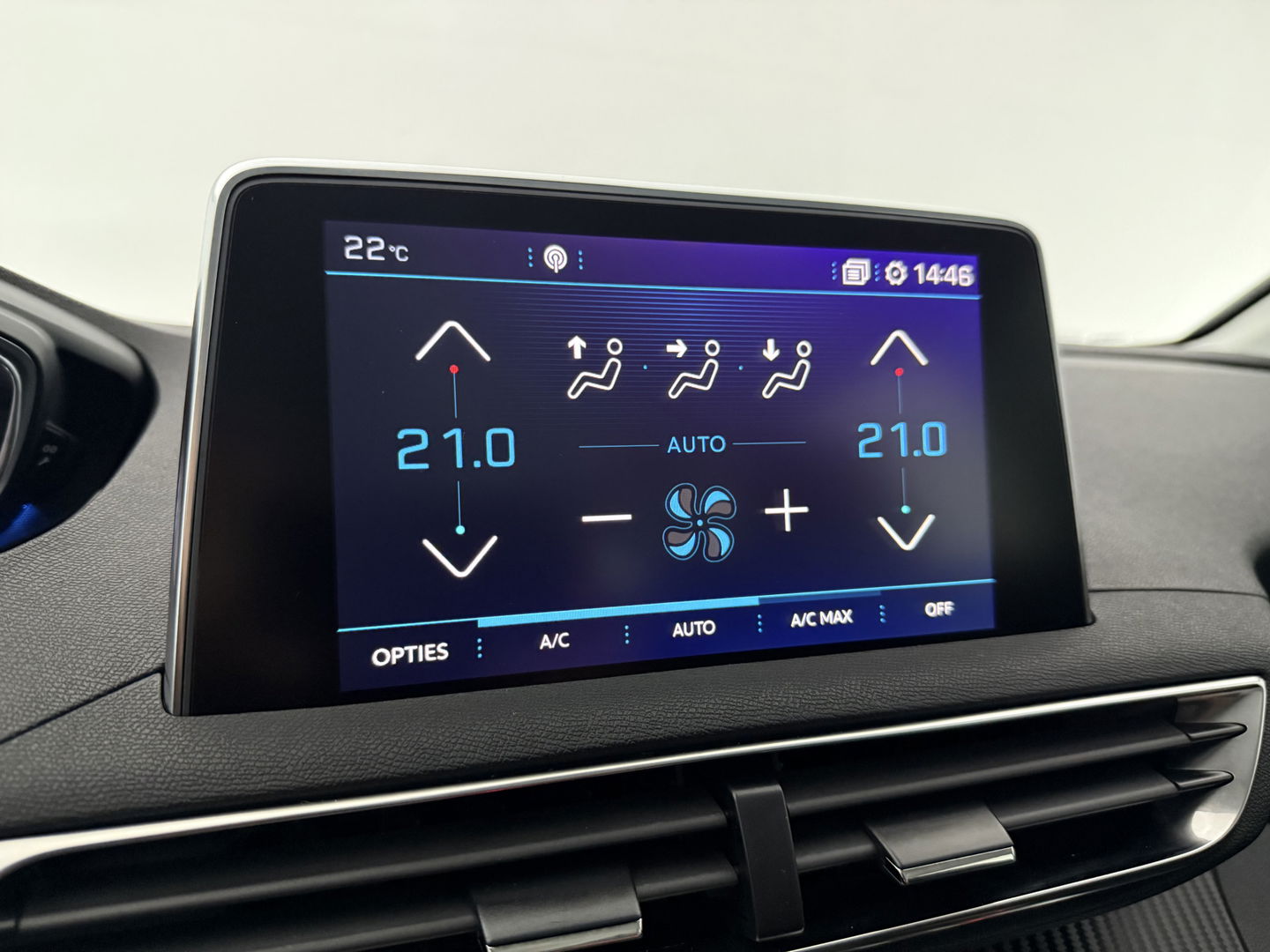 Peugeot 5008 1.2 PureTech | 7 Persoons | LED | Trekh. | 360° | Virtual | Carplay | Parkeersens. l NAP
