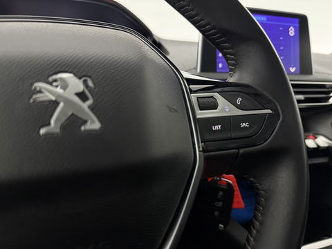 Peugeot 5008 1.2 PureTech | 7 Persoons | LED | Trekh. | 360° | Virtual | Carplay | Parkeersens. l NAP