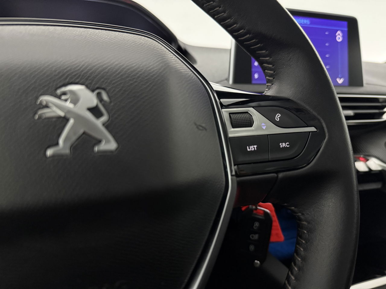 Peugeot 5008 1.2 PureTech | 7 Persoons | LED | Trekhaak | Camera | Virtual Cockpit | Carplay | Parkeersens.