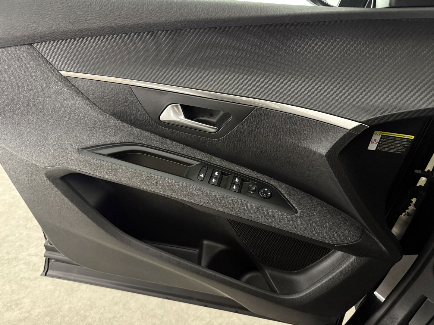 Peugeot 5008 1.2 PureTech | 7 Persoons | LED | Trekh. | 360° | Virtual | Carplay | Parkeersens. l NAP