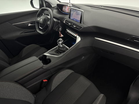 Peugeot 5008 1.2 PureTech | 7 Persoons | LED | Trekh. | 360° | Virtual | Carplay | Parkeersens. l NAP