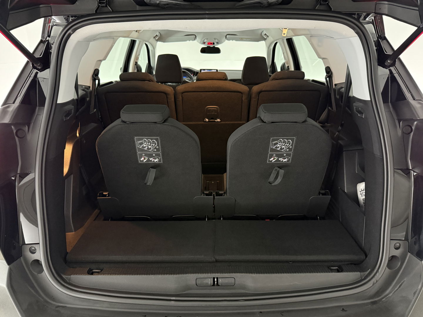 Peugeot 5008 1.2 PureTech | 7 Persoons | LED | Trekh. | 360° | Virtual | Carplay | Parkeersens. l NAP