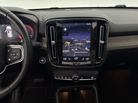 Volvo XC40 1.5 T5 262PK Twin Engine Inscription | Pano | Sfeerverl. | H&K | Leder | Navigatie | LED l Dodehoek l NAP