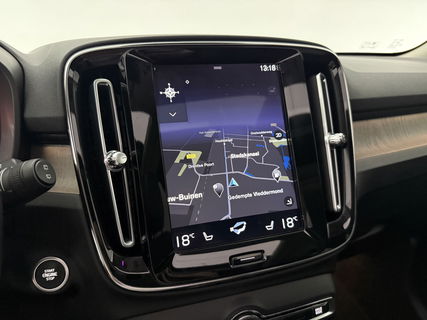 Volvo XC40 1.5 T5 262PK Twin Engine Inscription | Pano | Sfeerverl. | Harman/Kardon | Leder | Navigatie | LED