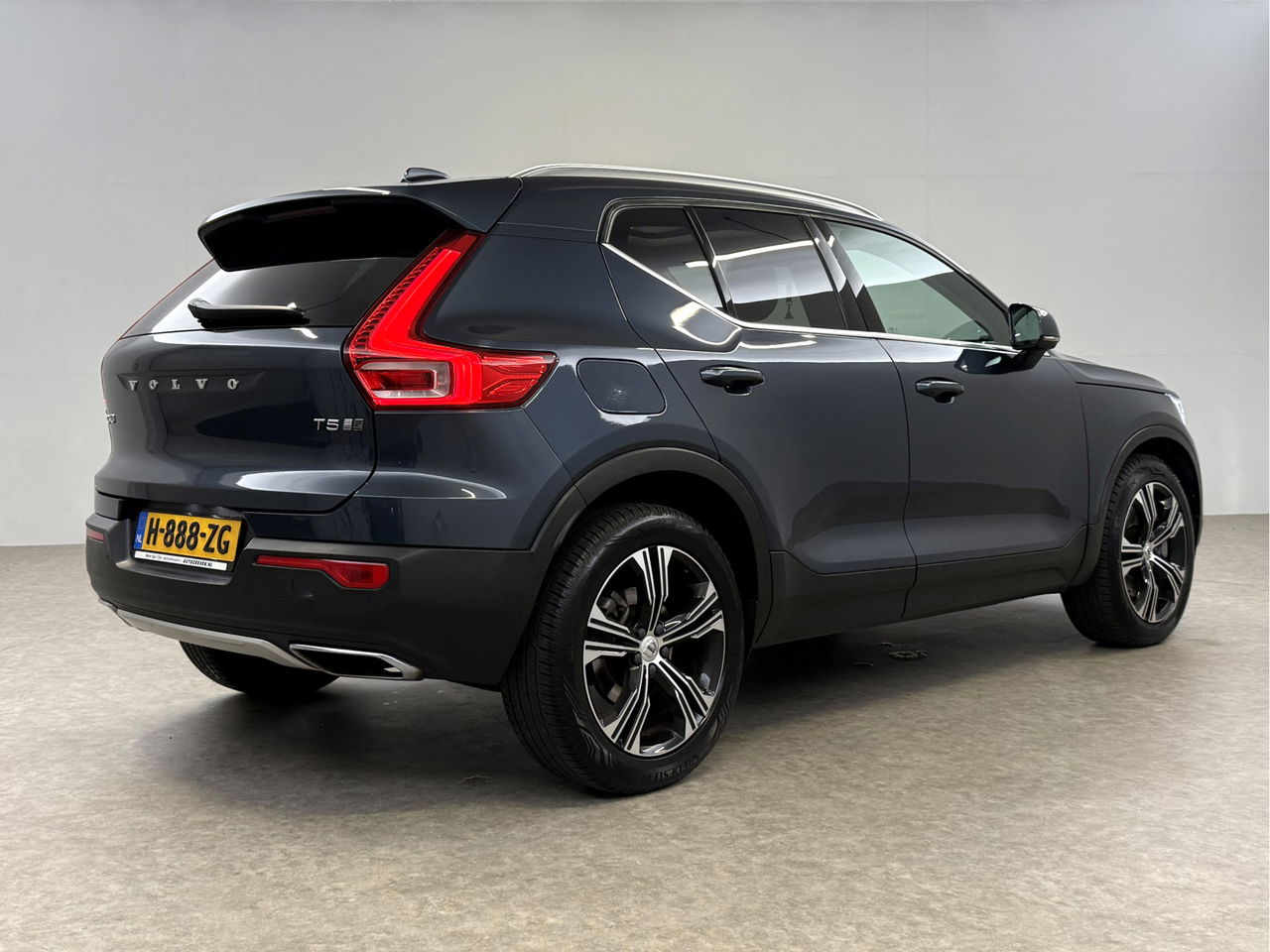 Volvo XC40 1.5 T5 262PK Twin Engine Inscription | Pano | Sfeerverl. | Harman/Kardon | Leder | Navigatie | LED