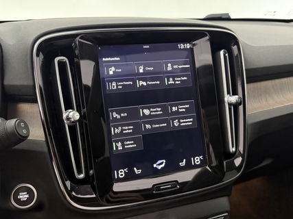 Volvo XC40 1.5 T5 262PK Twin Engine Inscription | Pano | Sfeerverl. | Harman/Kardon | Leder | Navigatie | LED