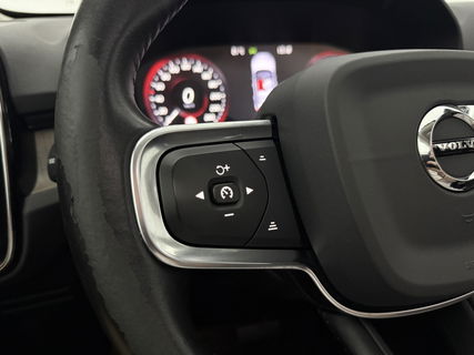 Volvo XC40 1.5 T5 262PK Twin Engine Inscription | Pano | Sfeerverl. | Harman/Kardon | Leder | Navigatie | LED