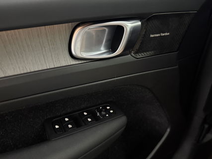 Volvo XC40 1.5 T5 262PK Twin Engine Inscription | Pano | Sfeerverl. | Harman/Kardon | Leder | Navigatie | LED