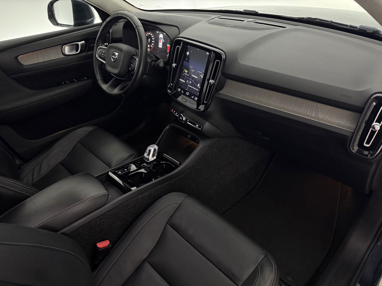 Volvo XC40 1.5 T5 262PK Twin Engine Inscription | Pano | Sfeerverl. | Harman/Kardon | Leder | Navigatie | LED