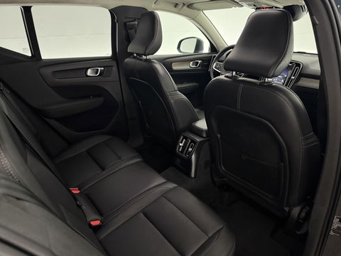Volvo XC40 1.5 T5 262PK Twin Engine Inscription | Pano | Sfeerverl. | H&K | Leder | Navigatie | LED l Dodehoek l NAP