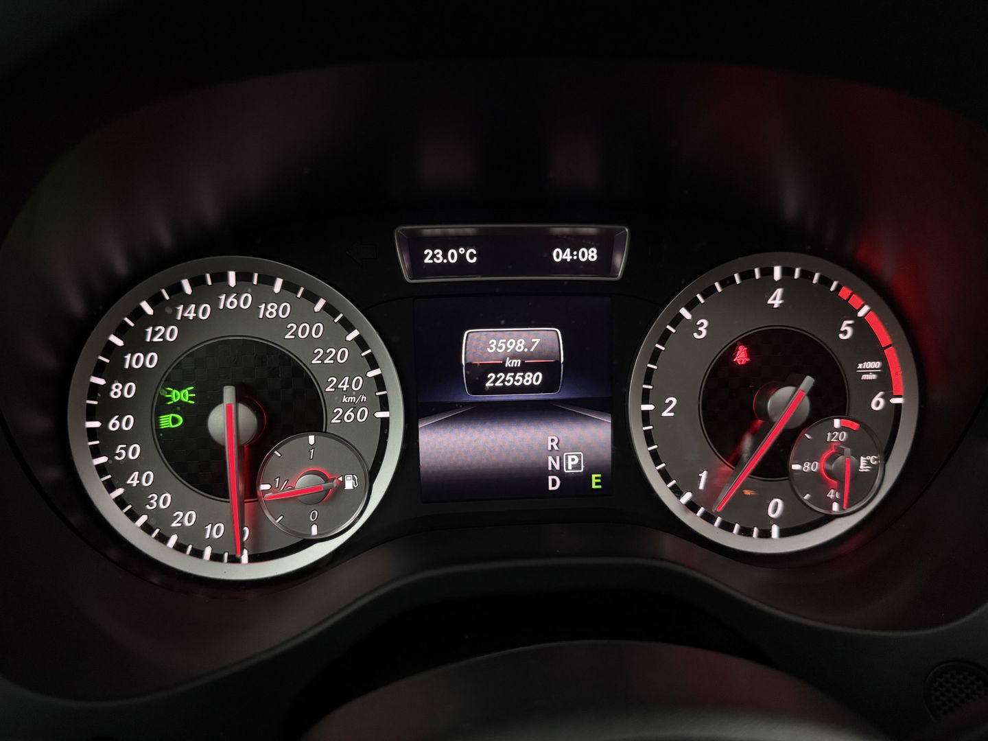 Mercedes-Benz A-Klasse 180 CDI | Pano | LED | Spoiler | Airco | Navigatie | Parkeersens