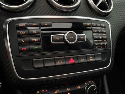 Mercedes-Benz A-Klasse 180 CDI | Pano | LED | Spoiler | Airco | Navigatie | Parkeersens