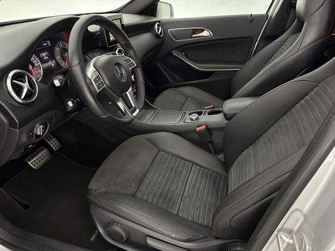 Mercedes-Benz A-Klasse 180 CDI | Pano | LED | Spoiler | Airco | Navigatie | Parkeersens