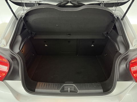 Mercedes-Benz A-Klasse 180 CDI | Pano | LED | Spoiler | Airco | Navigatie | Parkeersens