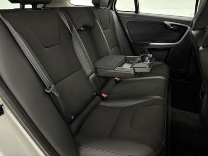 Volvo V60 1.6 T3 Momentum | Cruise | Navigatie | Parkeersens | Clima | NAP