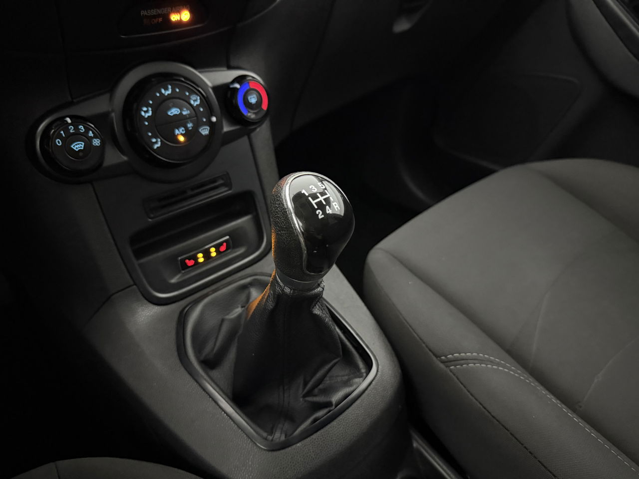 Ford Fiesta 1.0 Style | LED | Airco | Stoelverwarming