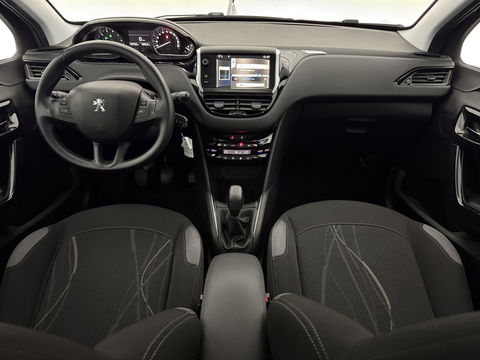 Peugeot 208 1.2 VTi Envy Clima | Cruise | Navigatie | Parkeersens. l Hagelschade l NAP