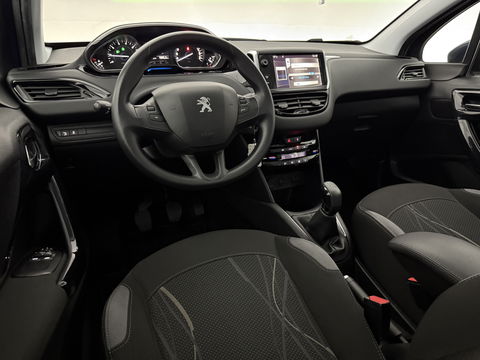 Peugeot 208 1.2 VTi Envy Clima | Cruise | Navigatie | Parkeersens. l Hagelschade l NAP