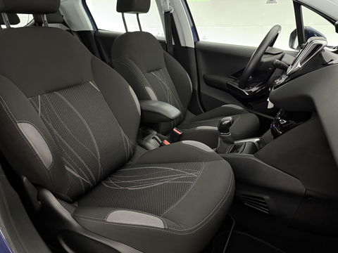 Peugeot 208 1.2 VTi Envy Clima | Cruise | Navigatie | Parkeersens. l Hagelschade l NAP