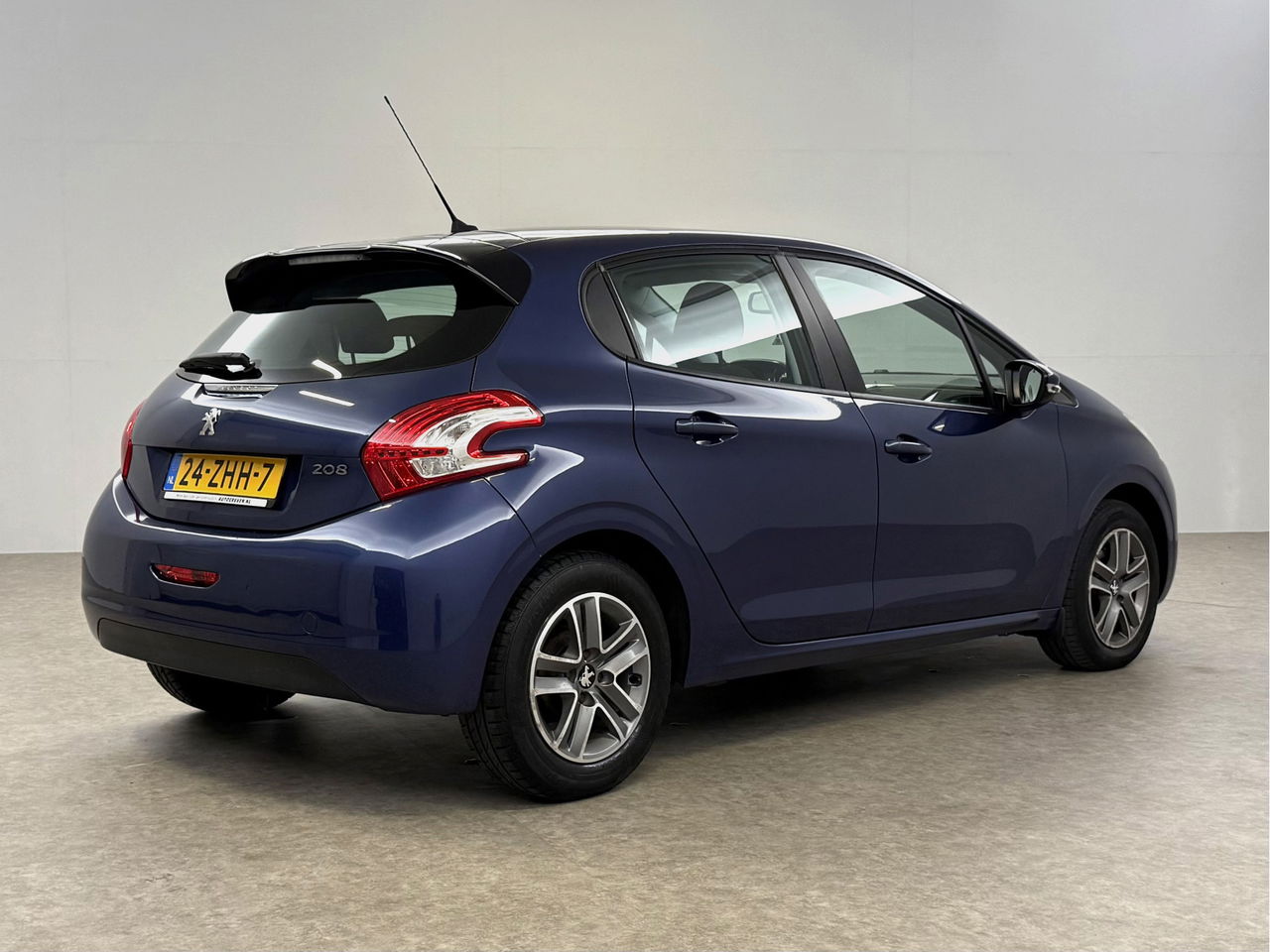Peugeot 208 1.2 VTi Envy | NAP | Clima | Cruise | Navigatie | Parkeersensoren