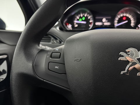 Peugeot 208 1.2 VTi Envy Clima | Cruise | Navigatie | Parkeersens. l Hagelschade l NAP