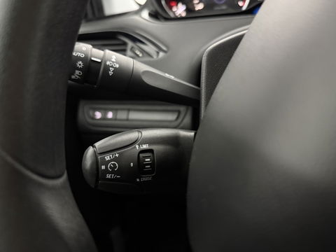 Peugeot 208 1.2 VTi Envy Clima | Cruise | Navigatie | Parkeersens. l Hagelschade l NAP