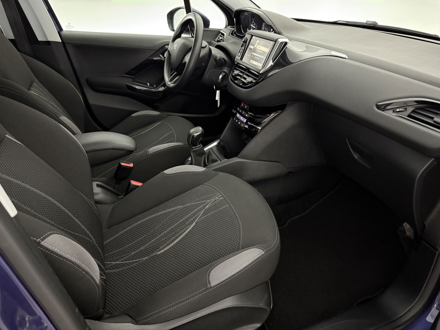 Peugeot 208 1.2 VTi Envy Clima | Cruise | Navigatie | Parkeersens. l Hagelschade l NAP
