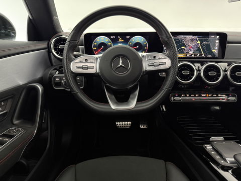Mercedes-Benz CLA-Klasse 180 AMG | Pano | LED | Trekhaak | Virtual | Camera | Carplay | Cruise