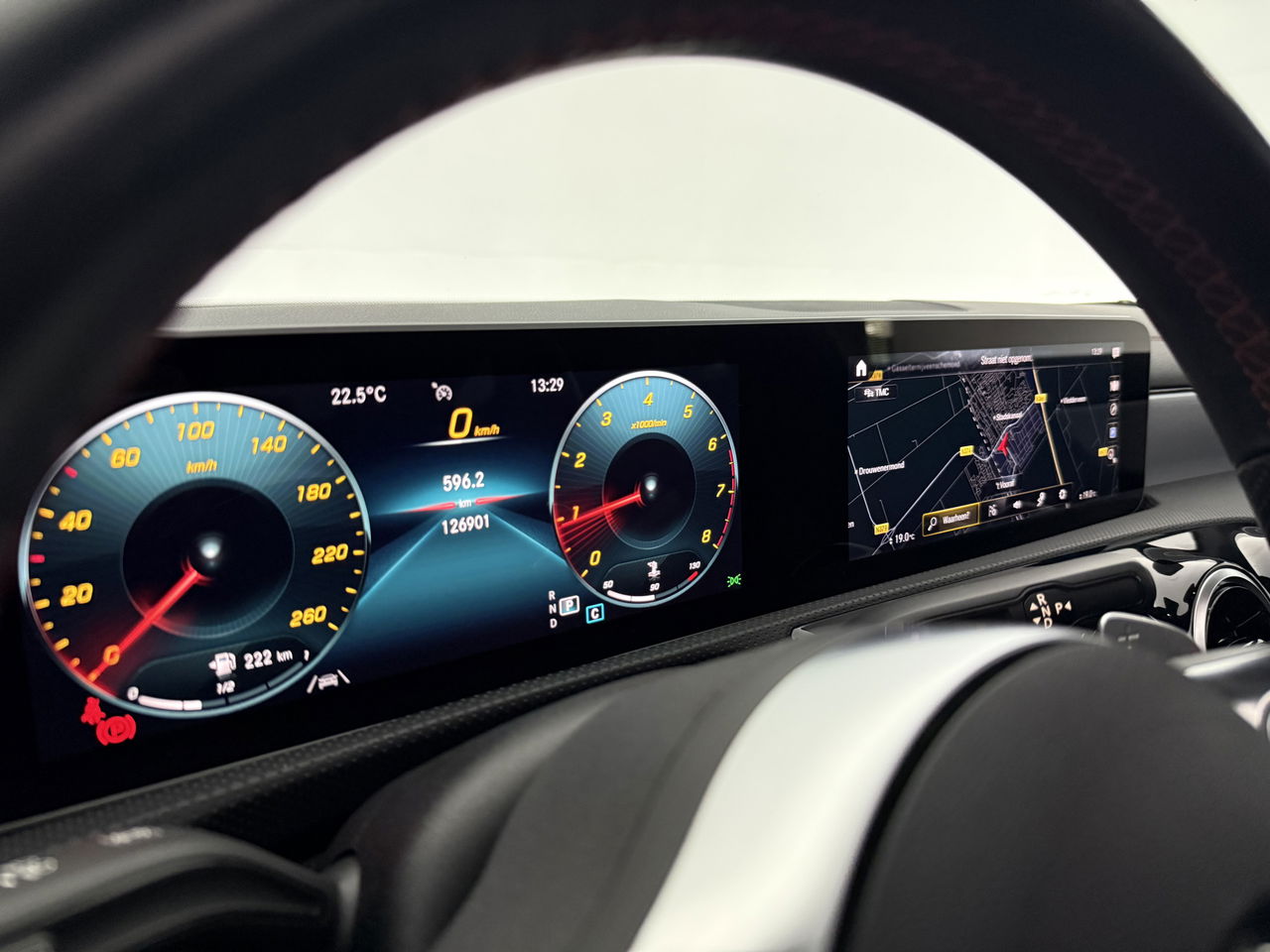 Mercedes-Benz CLA-Klasse 180 AMG | Panoramadak | LED | Trekhaak | Virtual Cockpit | Camera | Carplay | Cruise