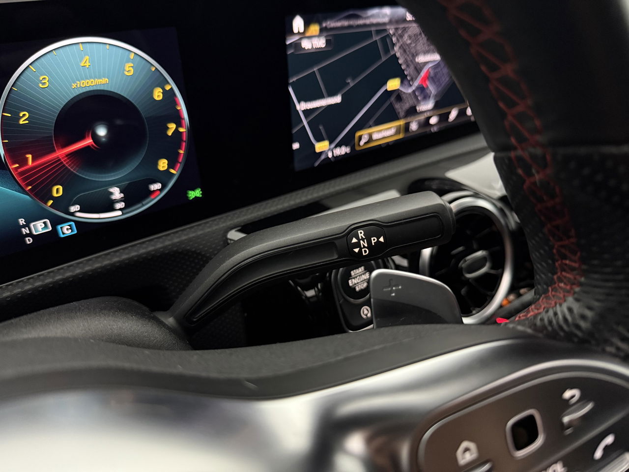 Mercedes-Benz CLA-Klasse 180 AMG | Panoramadak | LED | Trekhaak | Virtual Cockpit | Camera | Carplay | Cruise