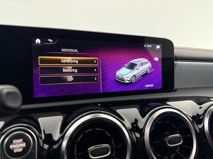 Mercedes-Benz CLA-Klasse 180 AMG | Panoramadak | LED | Trekhaak | Virtual Cockpit | Camera | Carplay | Cruise
