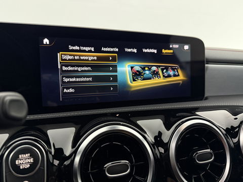 Mercedes-Benz CLA-Klasse 180 AMG | Pano | LED | Trekhaak | Virtual | Camera | Carplay | Cruise
