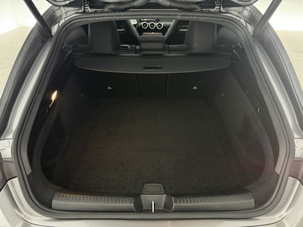 Mercedes-Benz CLA-Klasse 180 AMG | Panoramadak | LED | Trekhaak | Virtual Cockpit | Camera | Carplay | Cruise